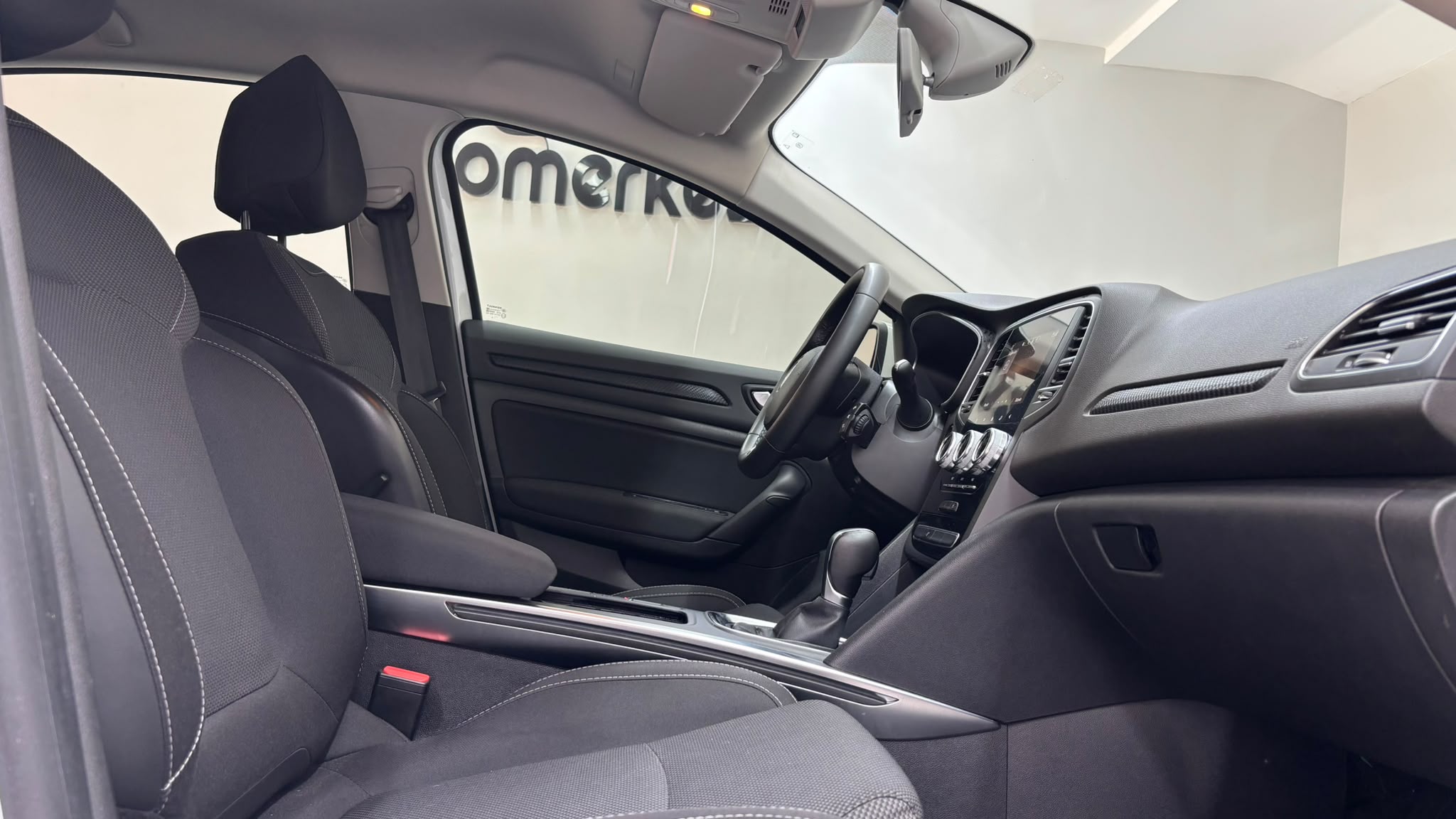 RENAULT MEGANE 10